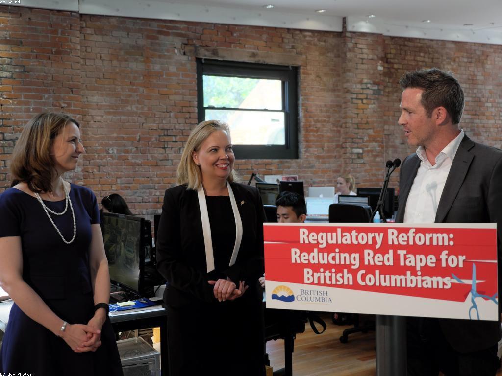 ការផ្តល់ជូននិងក្រុមហ៊ុន: ការយល់ដឹងអំពីសេវាកម្មនិងអាជីវកម្ម