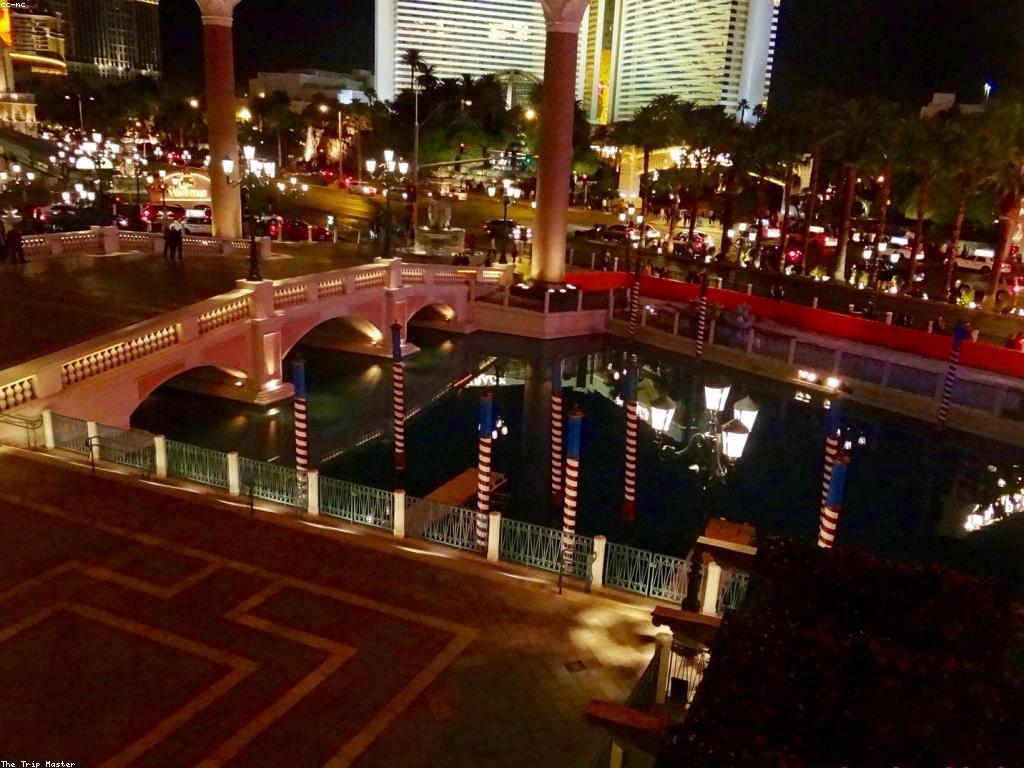 ការយល់ដឹងអំពីមន្រ្តី​នៃកាស៊ីណូ: យុទ្ធសាស្ត្រនិងចិត្តវិជ្ជា